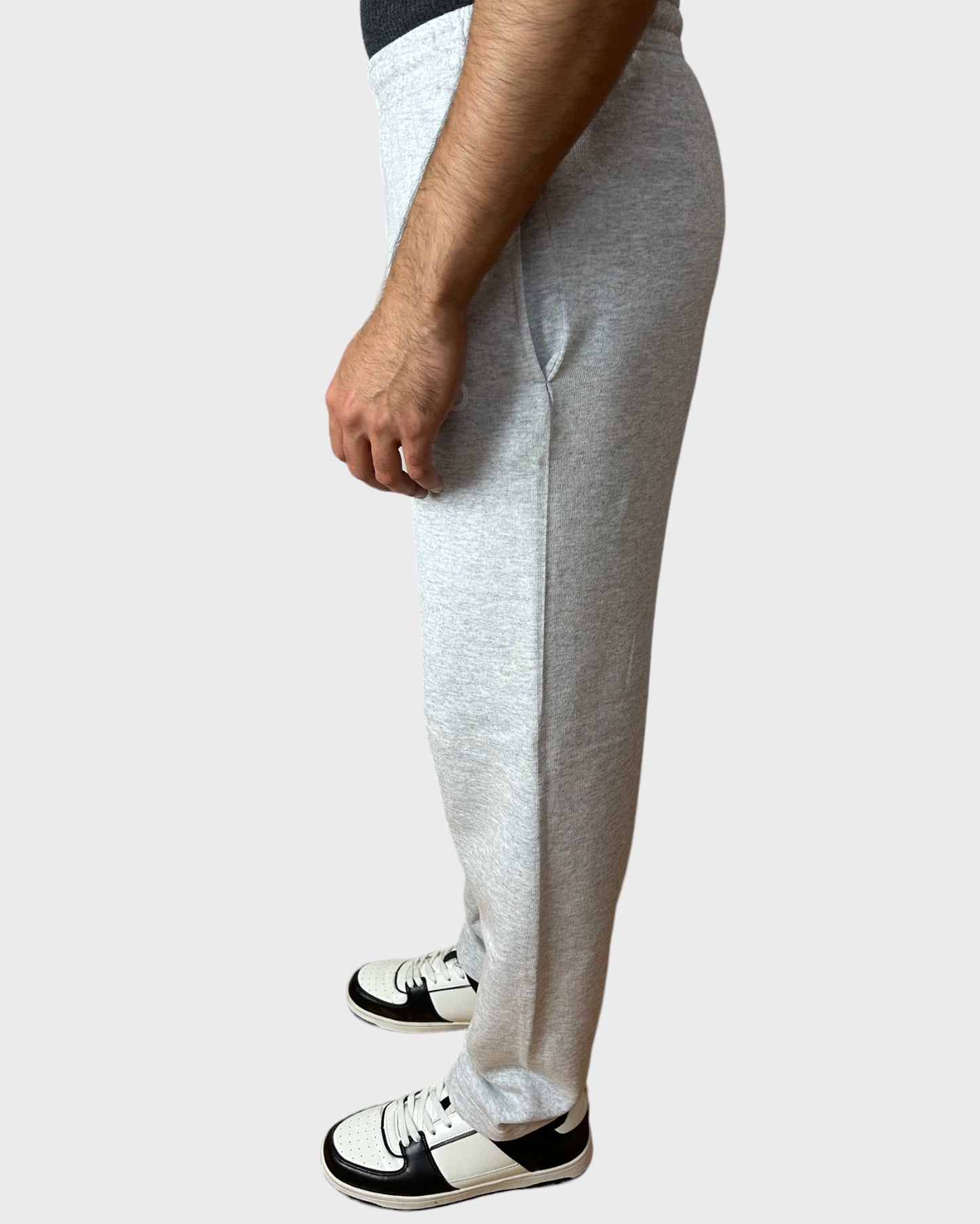 STRAIGHT LEG SWEATPANTS IN GREY